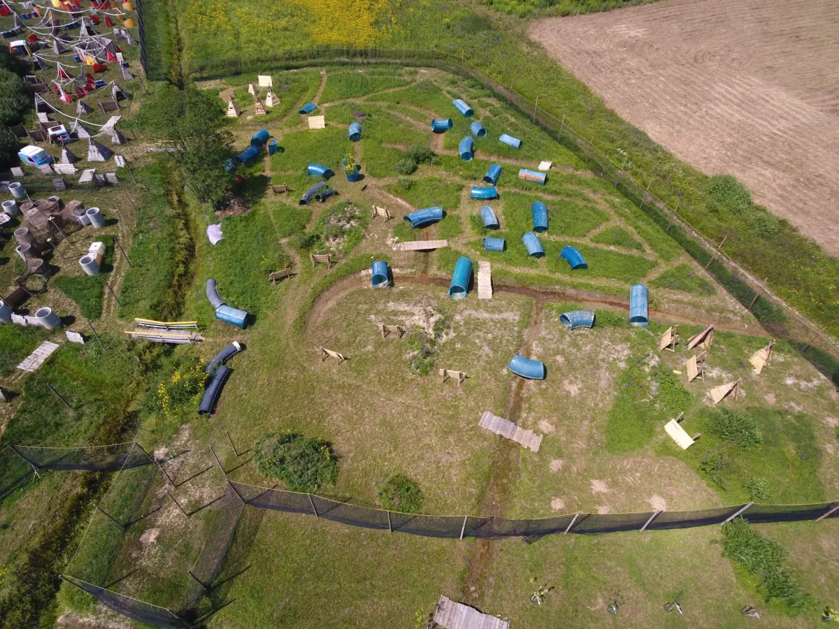 Paintball w Arenie Mocy - widok na poligony