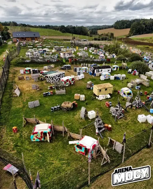 Paintball w Arenie Mocy - dynamiczne rozgrywki zespołowe